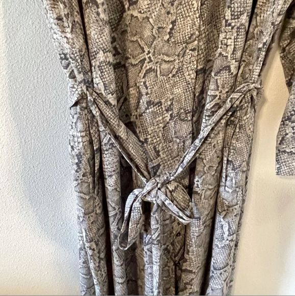 Host Pick 1. State Snake Print Maxi Dress Grey 1x - Picture 8 of 13